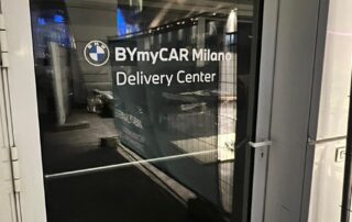 Applicazione su porta BMW Italia